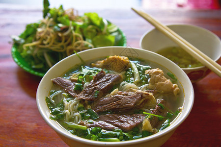 传统越南牛肉面图片