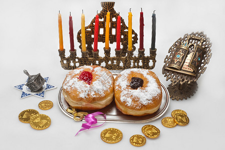带蜡烛和甜圈的Hanukkahm背景图片