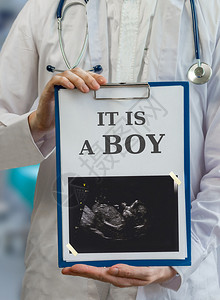 妇科医生宣布男孩怀孕图片