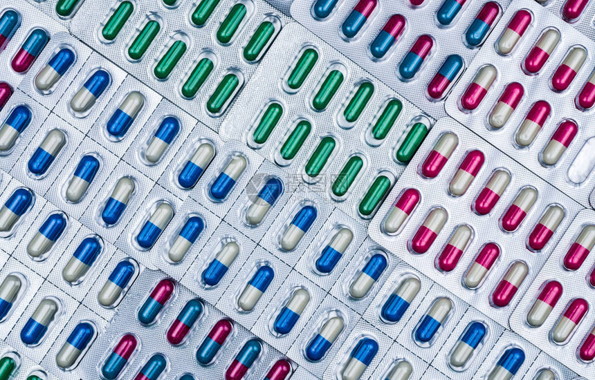 彩色抗菌胶囊丸全药品生产中的质量控制错误泡罩包装缺少一粒抗生素药丸图片