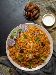 阿拉伯语食品鸡肉卡布萨是阿拉伯图片