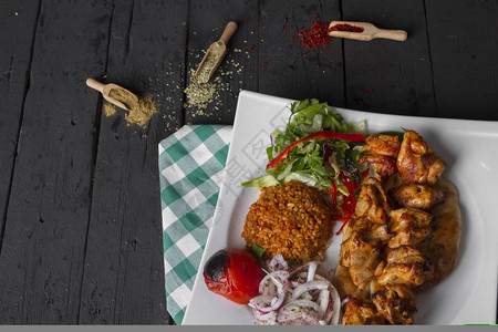 土耳其传统鸡肉串图片