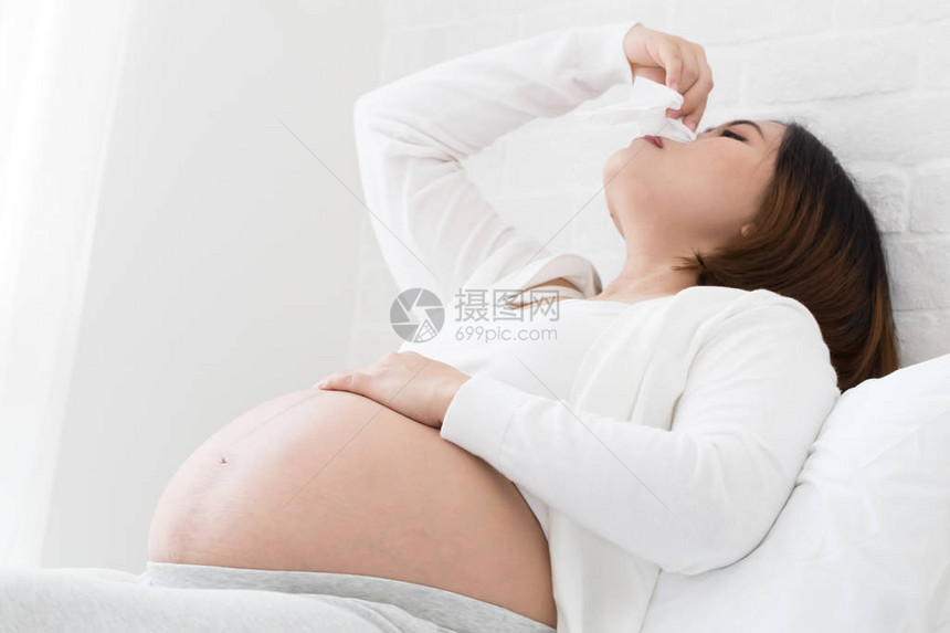 怀孕期间的鼻血图片