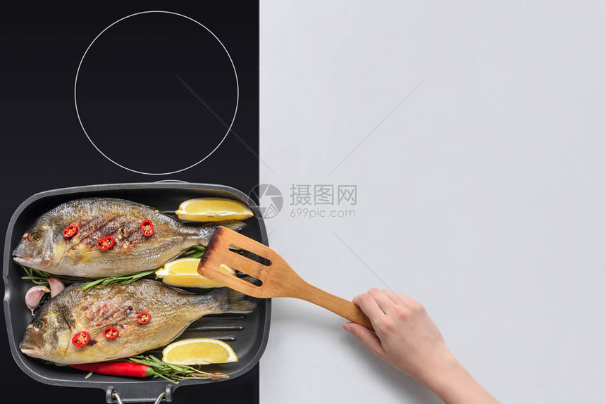 制作美味的鱼图片