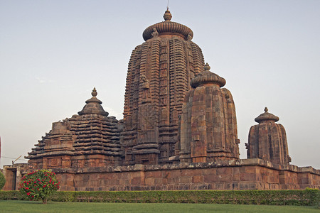 古代印度教寺庙Brahmesvara寺庙雕刻华丽的建筑背景图片