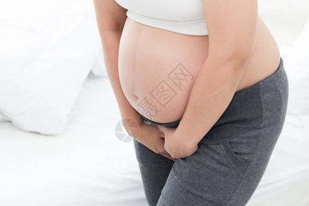 孕妇尿频图片