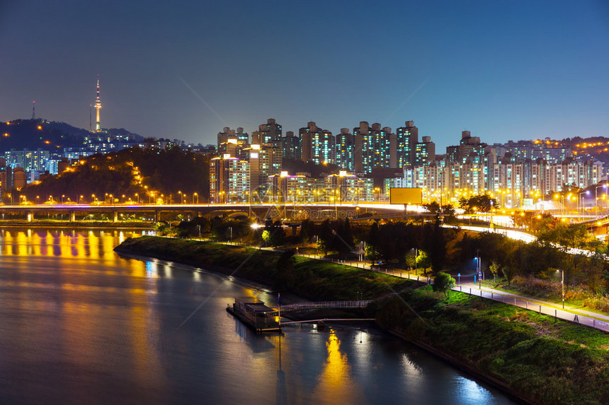 首尔市区夜景图片
