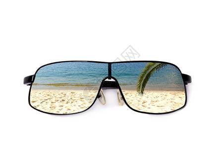 太阳镜和沙滩图片