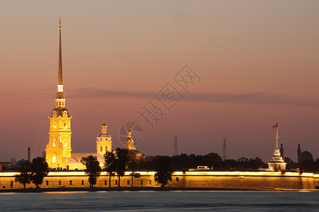 圣彼得堡日落时的伊照彼图片