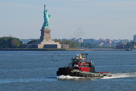 纽约市曼哈顿赫德森河自由女神图片