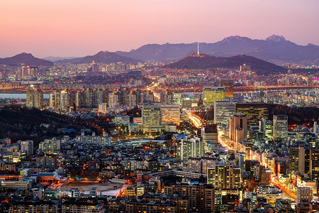 韩国首尔的鸟瞰暮光之城图片