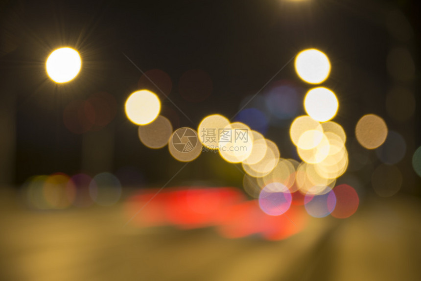夜城抽象模糊的灯光图片