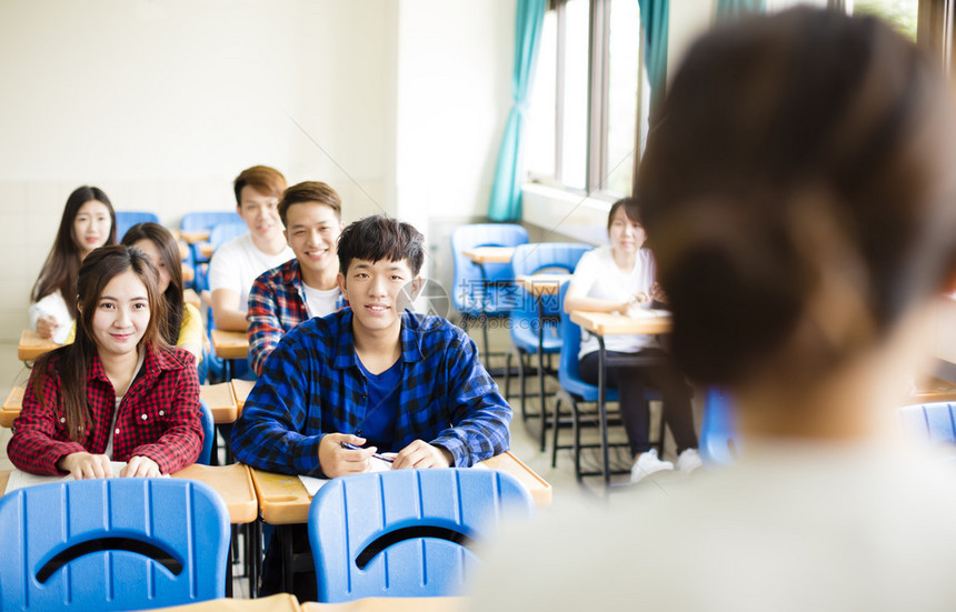 教室有大学生班级教师和大学图片