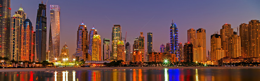 迪拜阿联酋迪拜摩天大楼的迪图片