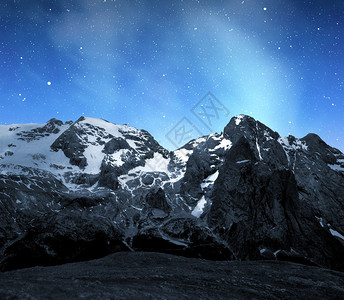 马莫拉达山峰夜中法萨山谷意大图片