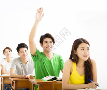 大学生在课堂上举手提问图片