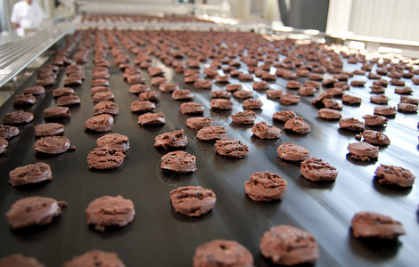 巧克力饼干烘烤生产线干图片