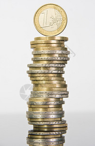 欧元硬币堆叠图片