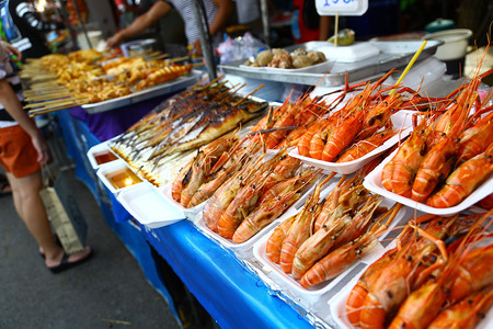 在泰国曼谷销售的海鲜食图片