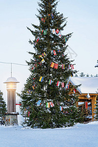 圣诞老人村的街灯笼图片