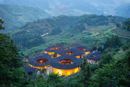 天螺坑福建图卢族中最著名背景