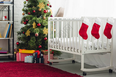 圣诞节内装饰婴儿房和图片