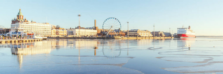 赫尔辛基港的视图图片