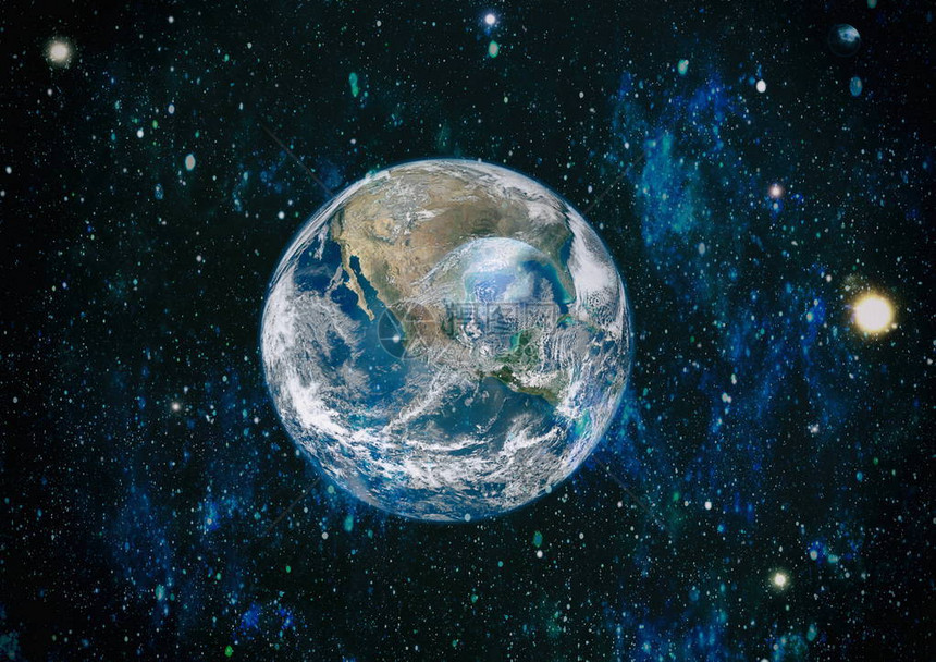 太空中的地球由美国航天局提图片