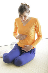 女人的胃痛图片