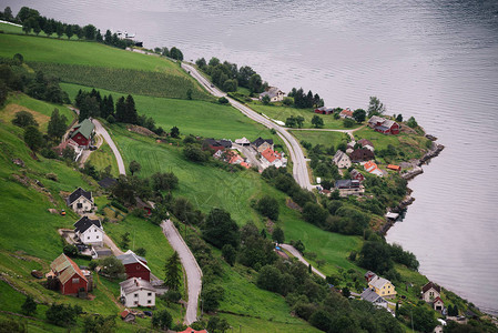 挪威Sognefjordfjord附近奥兰斯背景图片