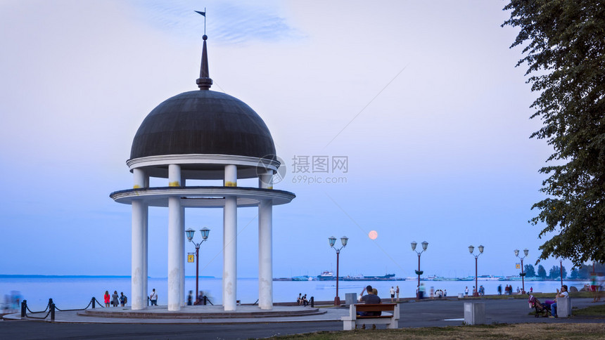 夏日城市风景在诺黑图片