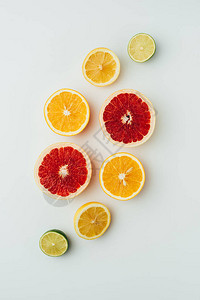 葡萄油柠檬石灰和橙色切图片