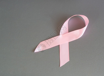 粉色丝带以提高人们对乳腺癌的认识图片