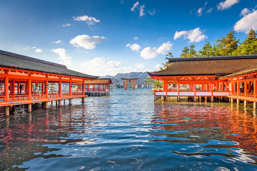 宫岛广岛日本浮动寺庙图片