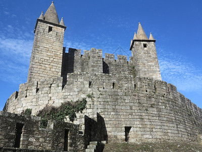 葡萄牙圣玛丽亚达费拉的老城堡图片