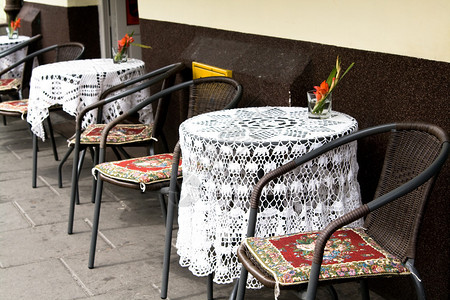 在波兰克拉科夫波兰和欧洲的一家户外咖啡馆图片