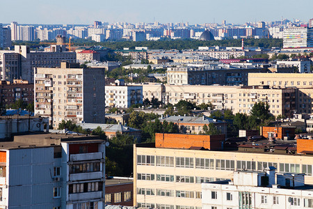 莫斯科市现代住宅区夏季午图片