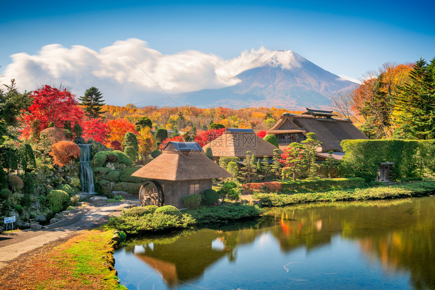 与富士山一起建有历史悠久的日本图片