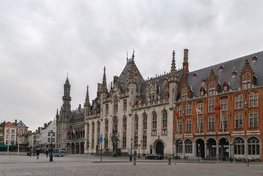 Bruges的Markt市场广位于比利时市中心图片