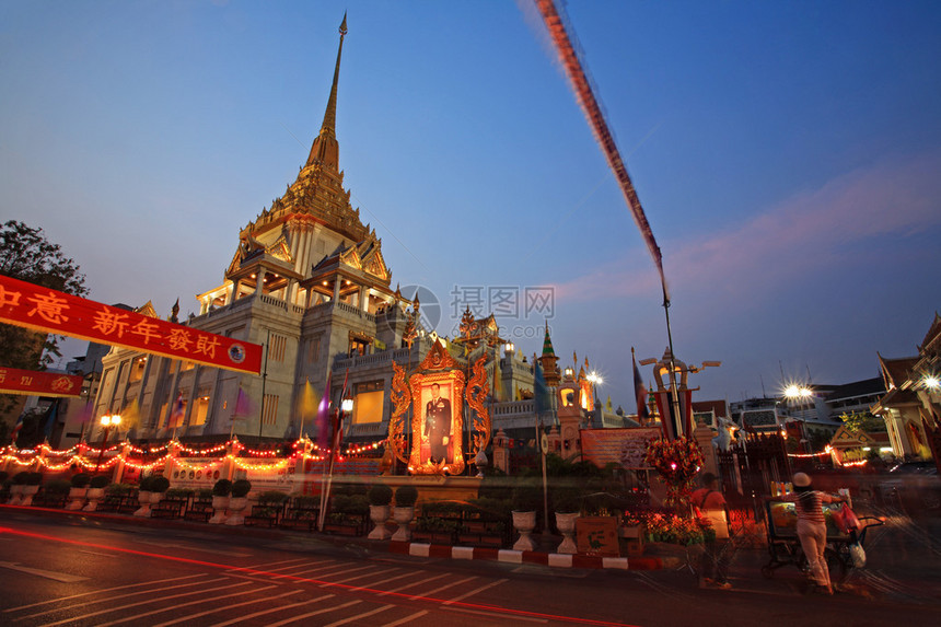 泰国曼谷黄昏TraimitWaterTraimit的中图片