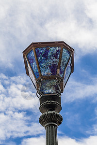 法国蒙彼利埃老传统路灯特写背景图片
