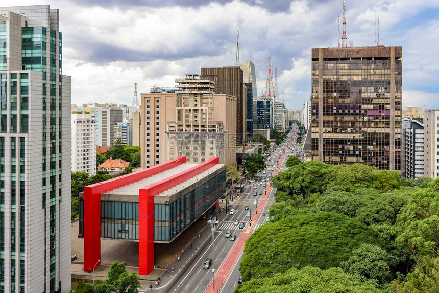 保利斯塔大道圣保罗和巴西的金融中心以及从上方看到的MASP及其商业建筑和人员和汽图片