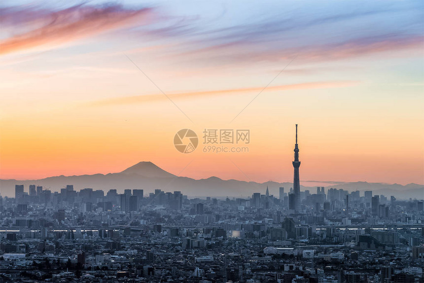 东京天树的风景山上建有筑图片