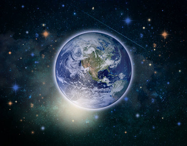 蓝色行星地球和银河背景上的星图片