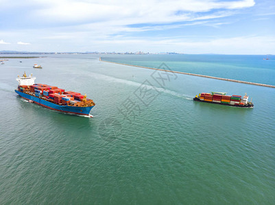 集装箱船在海洋进出口业务和物流中国际图片