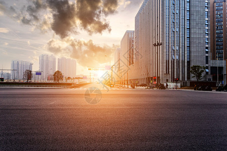 天线城市公路和图片