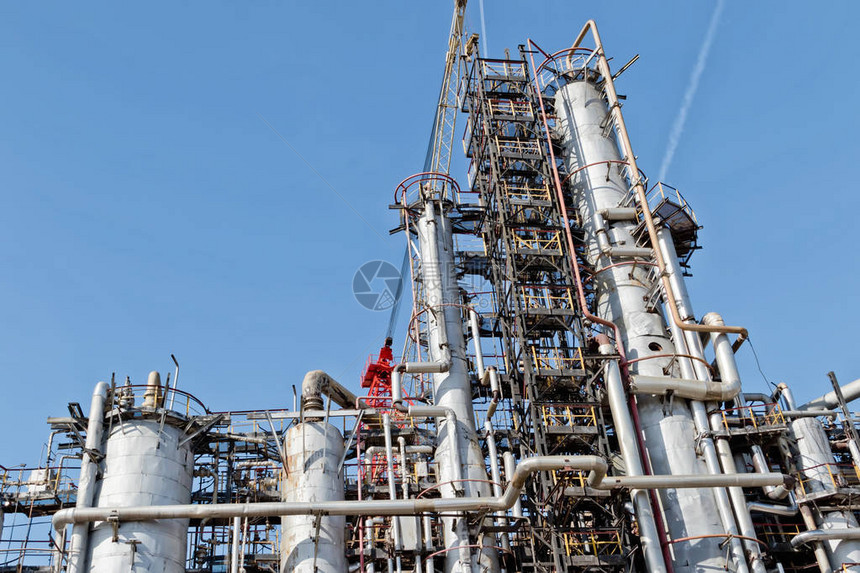 查看炼油厂炼油厂旧柱和化工图片