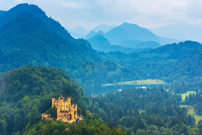 巴伐利亚霍恩施万高城堡景观在2015年8日的图片