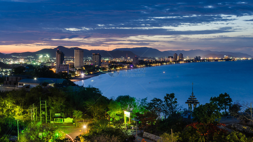 黄昏的华欣城市景观泰国图片