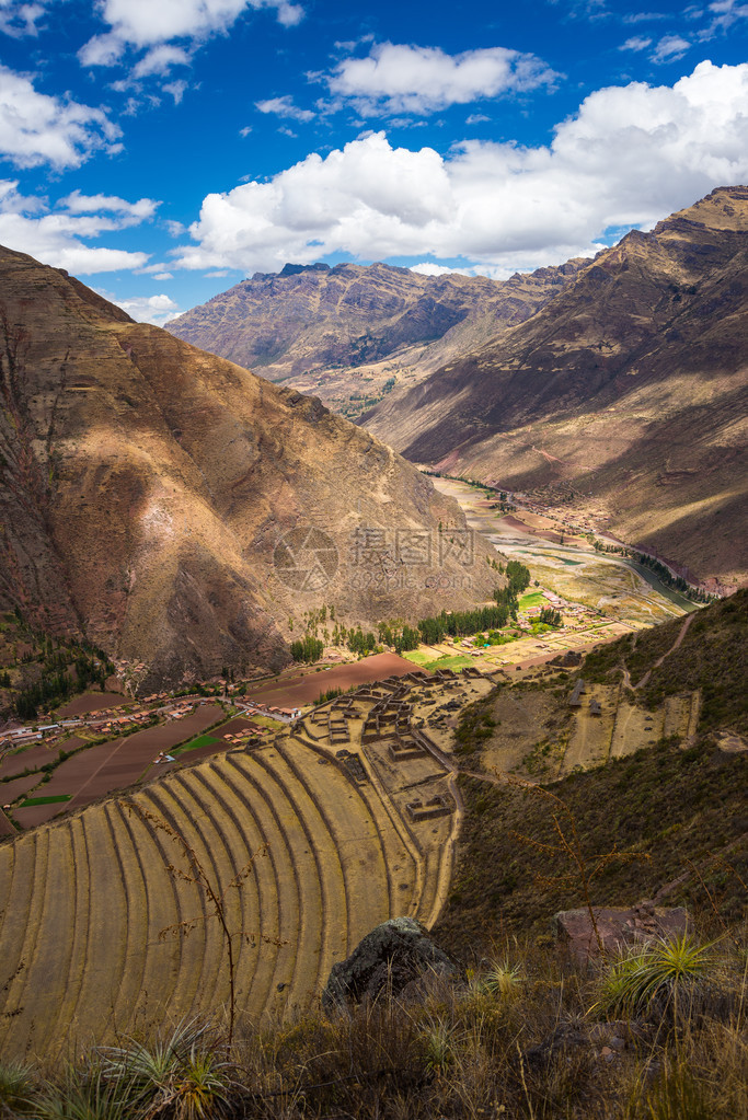 Inca位于秘鲁库斯科地区主要旅游目的地圣谷的Pisac遗址图片